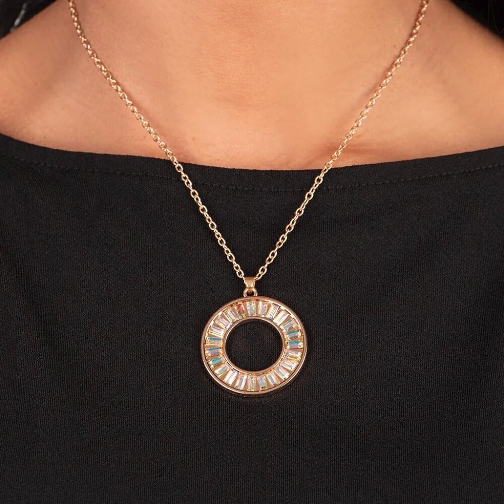 Paparazzi Jewelry Accessories - Clique Couture - Gold Necklace - Vintage